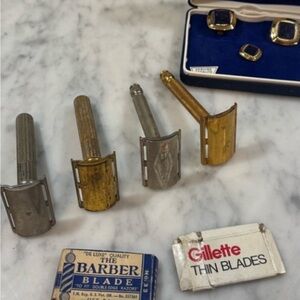 VINTAGE 1940-50’s 4 Razors
SWANK CUFF LINK SET